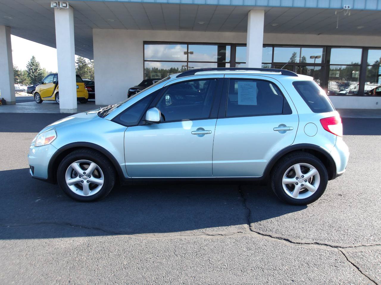 Used 2009 Suzuki SX4 AWD Hatchback image 2