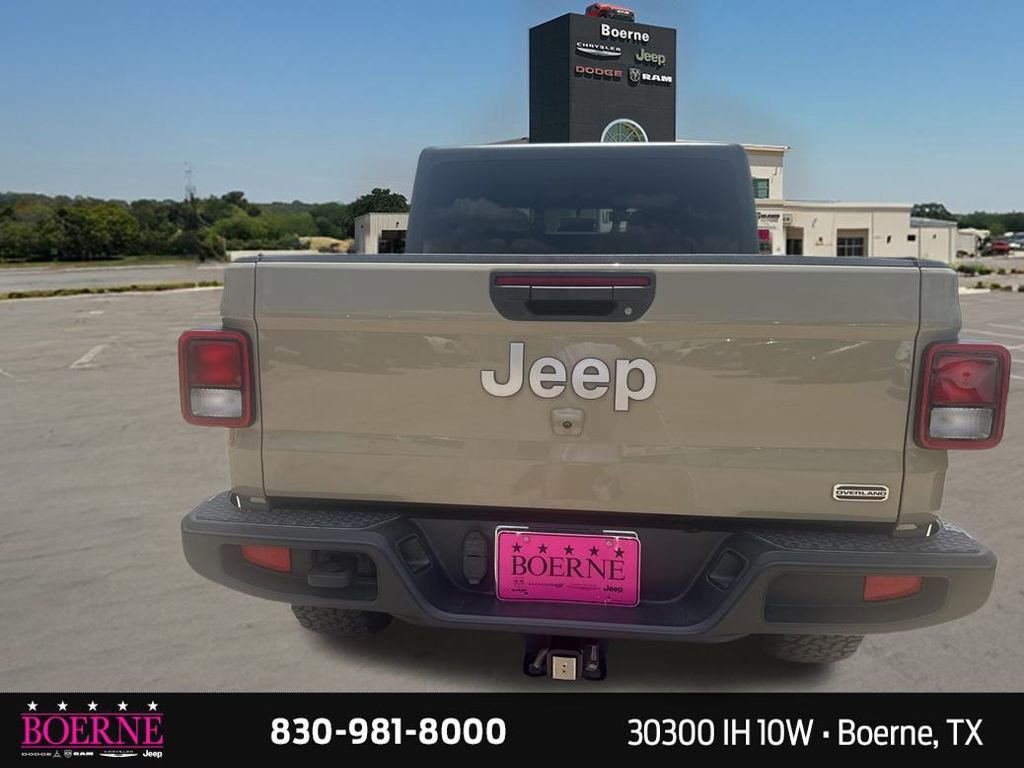 Used 2020 Jeep Gladiator Overland w/ Popular Equipment Package AWD/4WD image 11