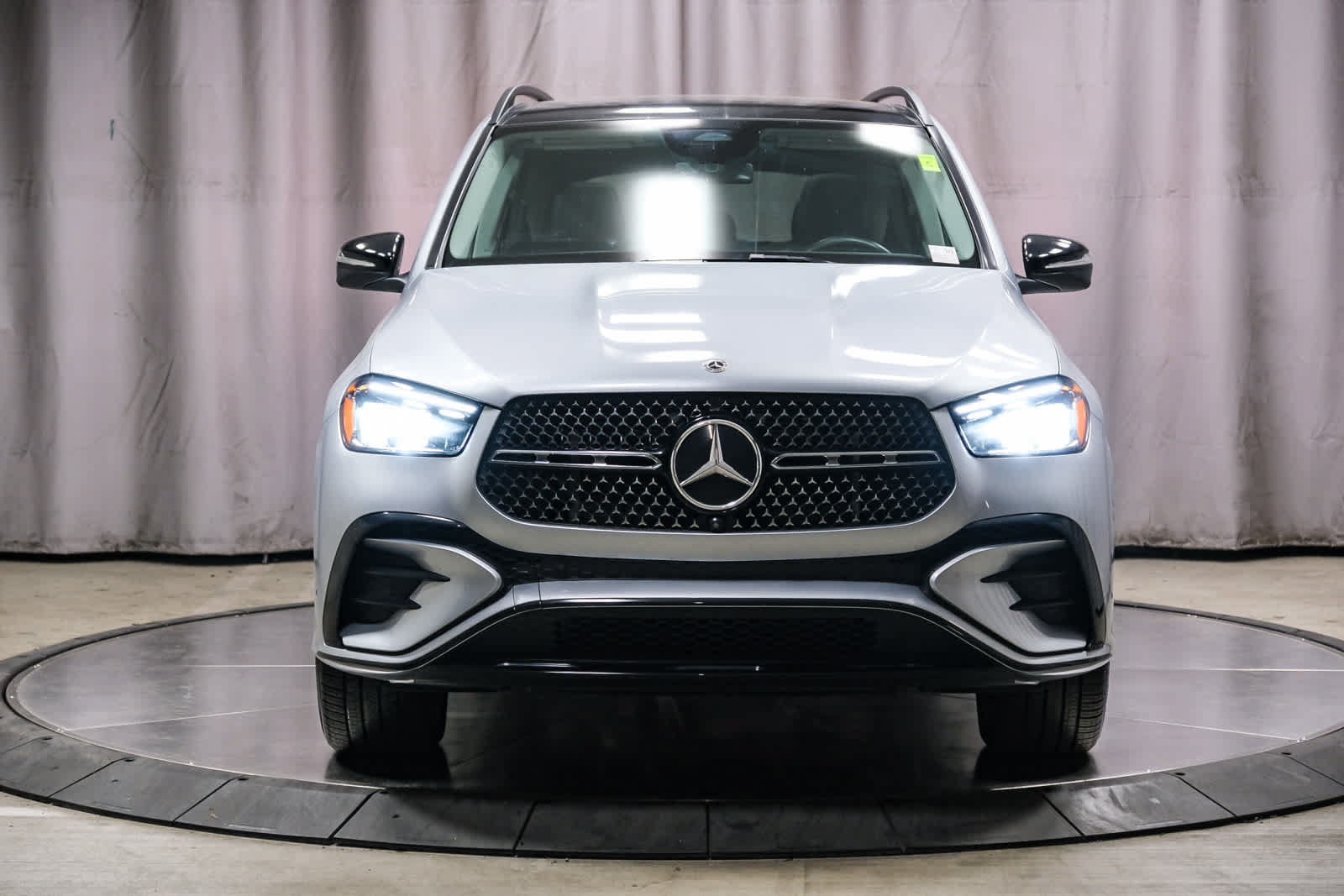 Used 2026 Mercedes-Benz GLE 450 4MATIC w/ Night Package image 6