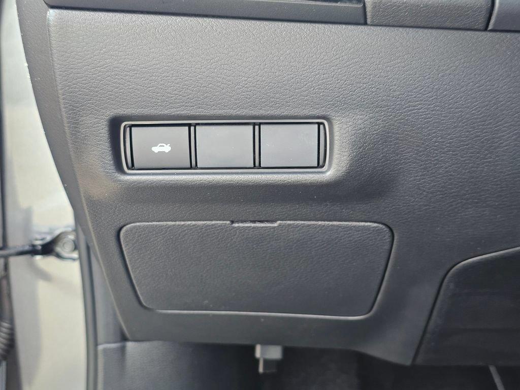 New 2026 Nissan Sentra SV w/ Floor Mat Package FWD image 30
