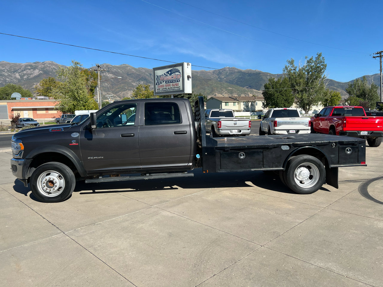 Used 2022 RAM 4500 Tradesman w/ Chrome Appearance Group image 2