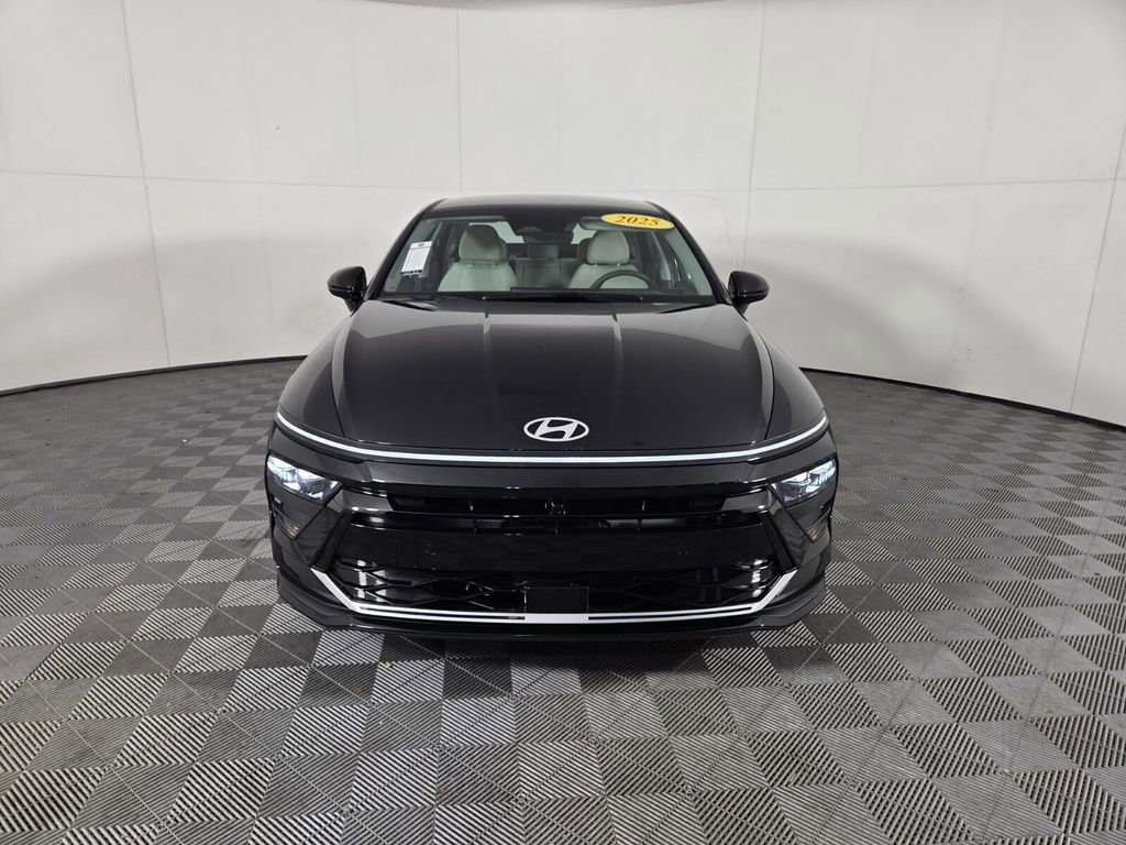 Used 2025 Hyundai Sonata SEL FWD image 32