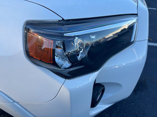 Used 2023 Toyota 4Runner SR5 Premium w/ Moonroof Package AWD/4WD image 18
