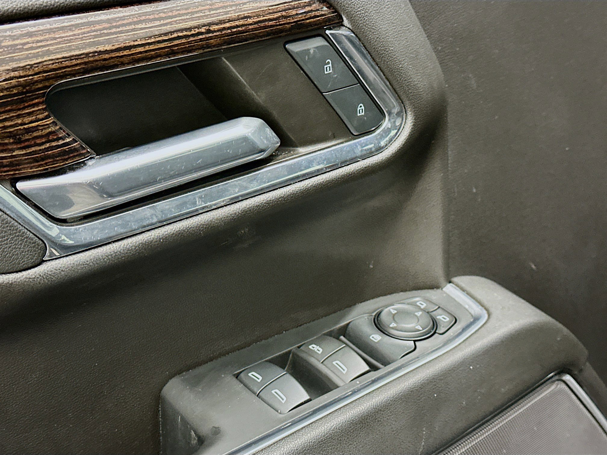 Used 2024 GMC Sierra 1500 Elevation image 15