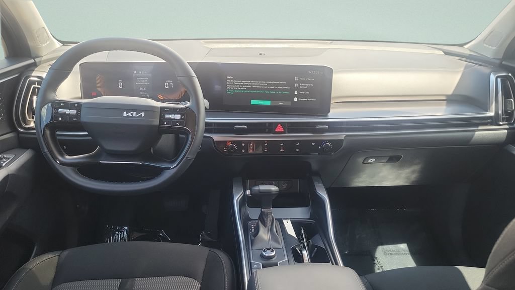 Used 2026 Kia Sorento LX FWD image 11