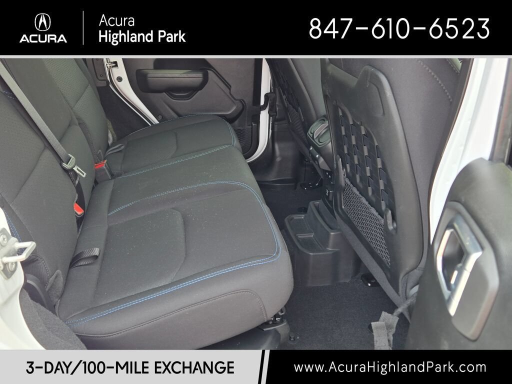 Used 2022 Jeep Wrangler Unlimited Rubicon 4xe w/ Cold Weather Group AWD/4WD image 11