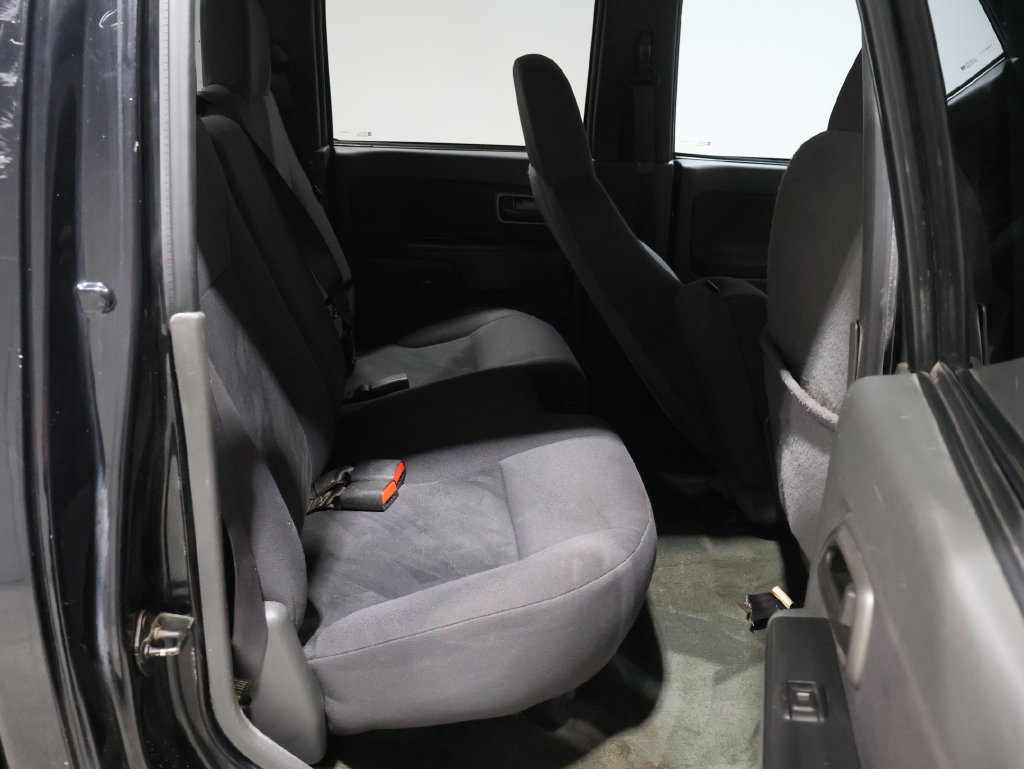 Used 2005 Chevrolet Colorado LS AWD/4WD image 19