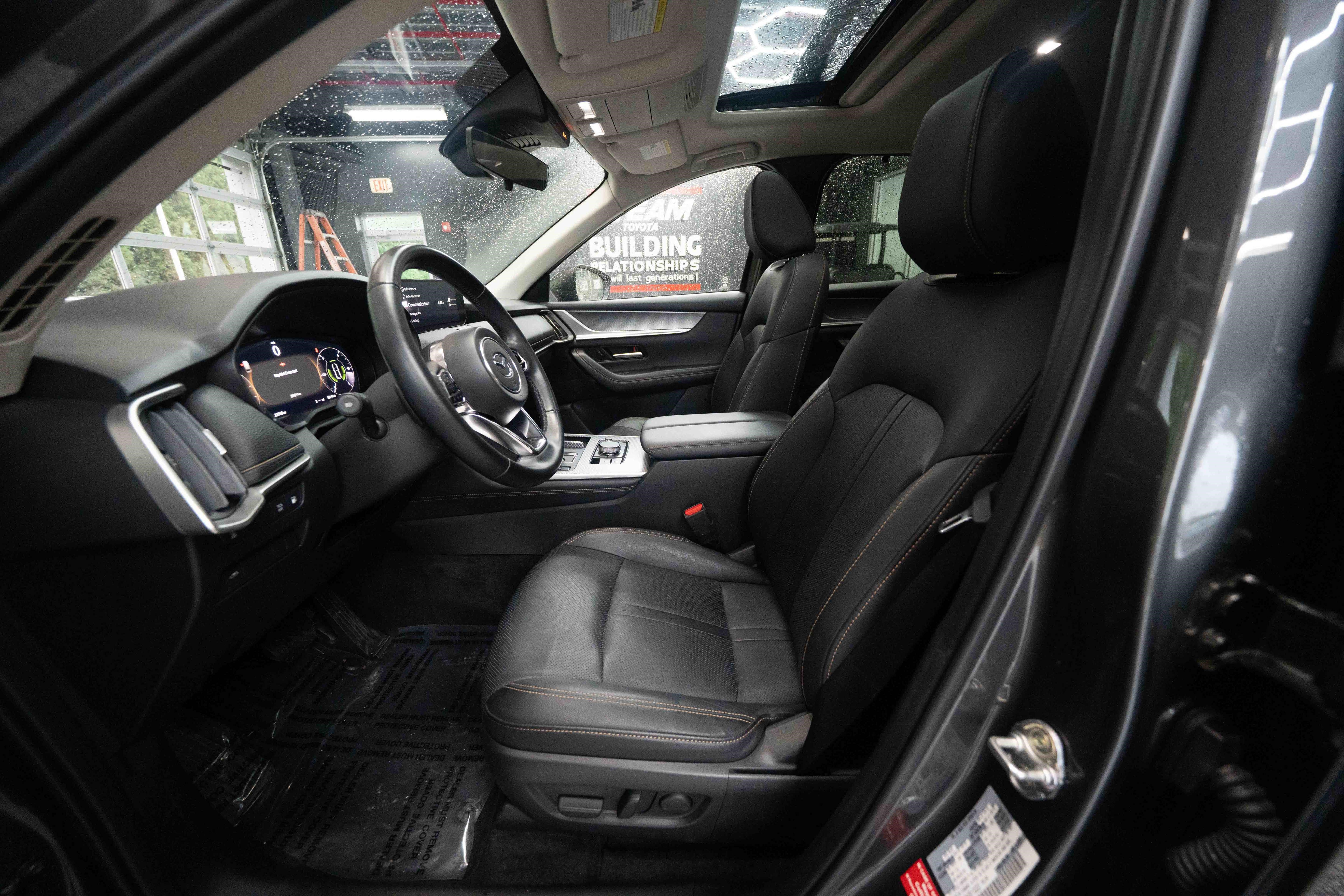 Used 2024 MAZDA CX-90 Plug-In Hybrid w/ Preferred AWD/4WD image 9