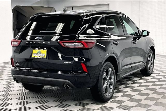 Used 2024 Ford Escape ST-Line w/ Tech Pack #1 AWD/4WD image 13