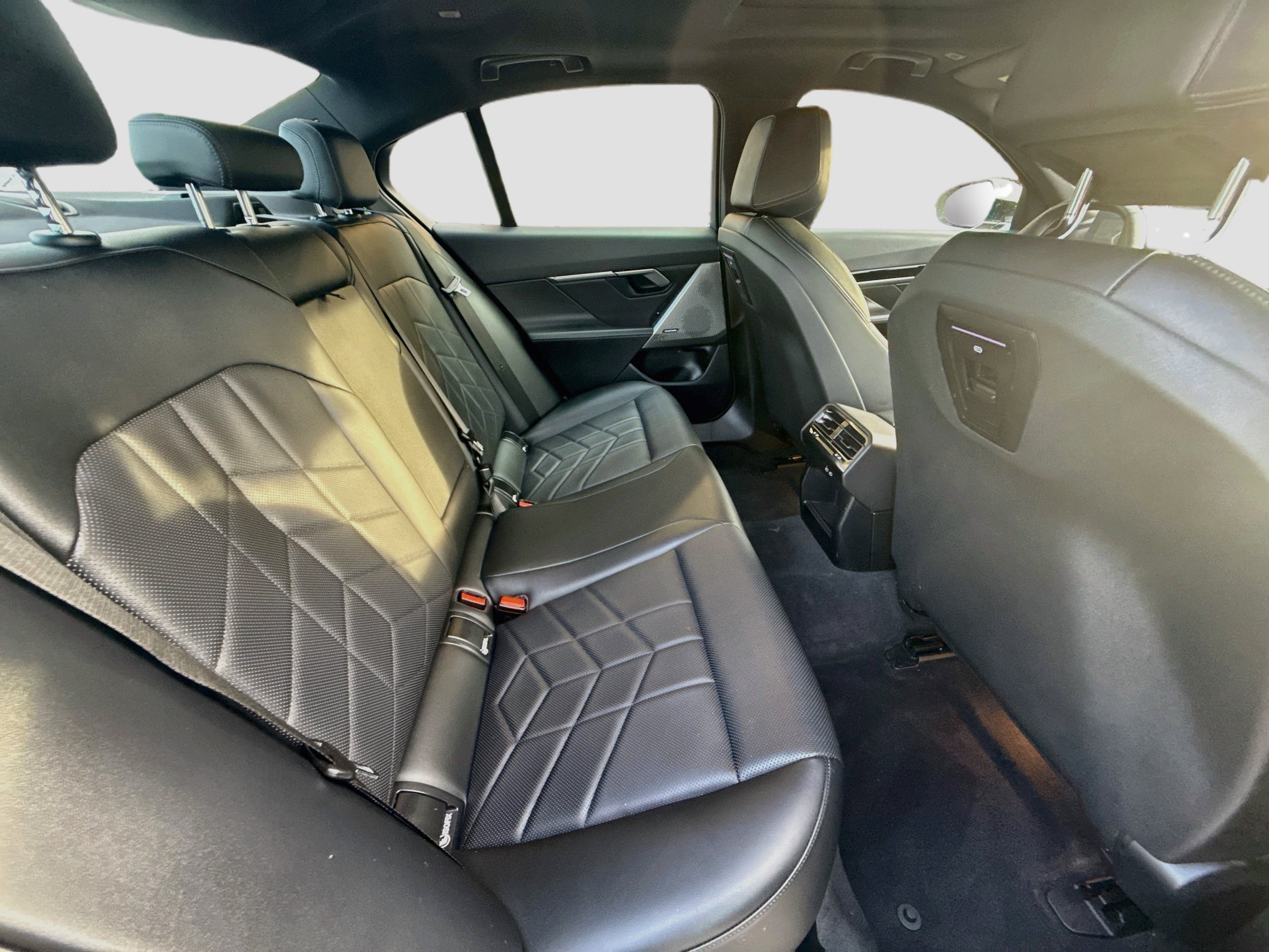 Used 2024 BMW 530i w/ M Sport Package RWD image 27