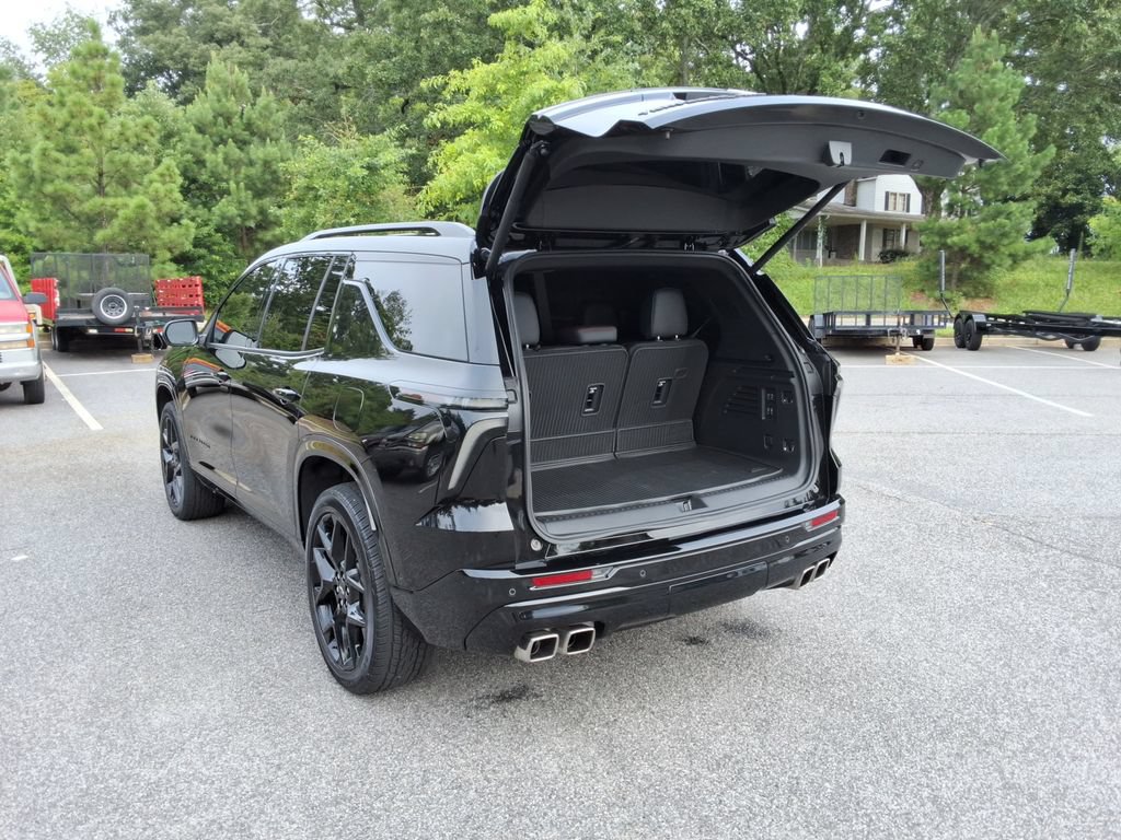 Certified 2026 Chevrolet Traverse RS w/ LPO, Floor Liner Package AWD/4WD image 15