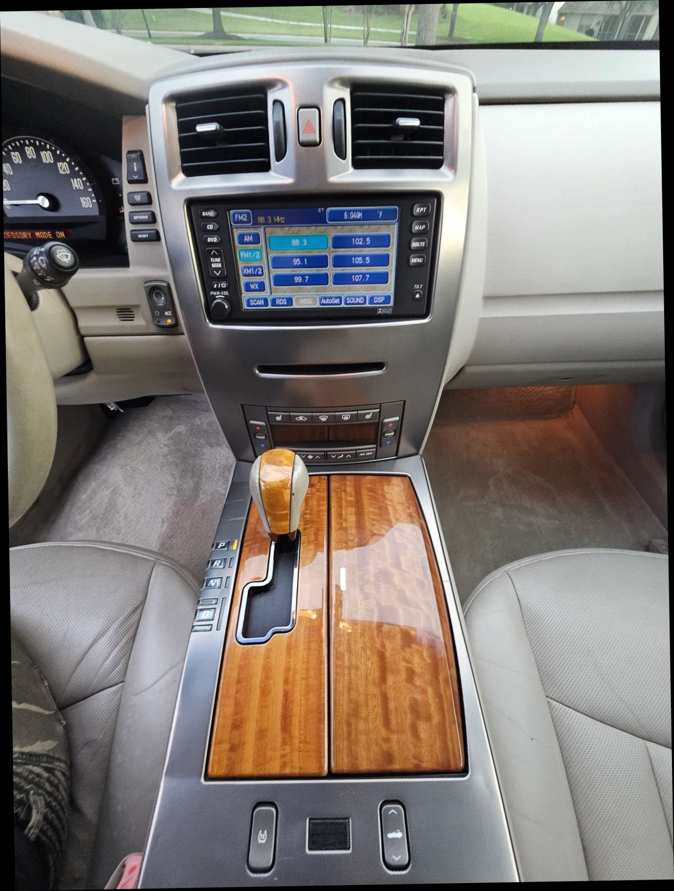 Used 2004 Cadillac XLR RWD image 25