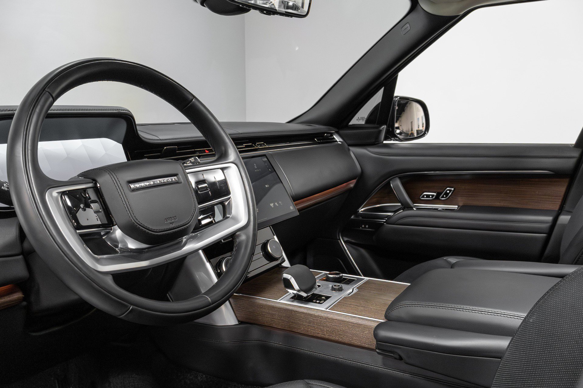 Used 2023 Land Rover Range Rover Long Wheelbase Autobiography image 42