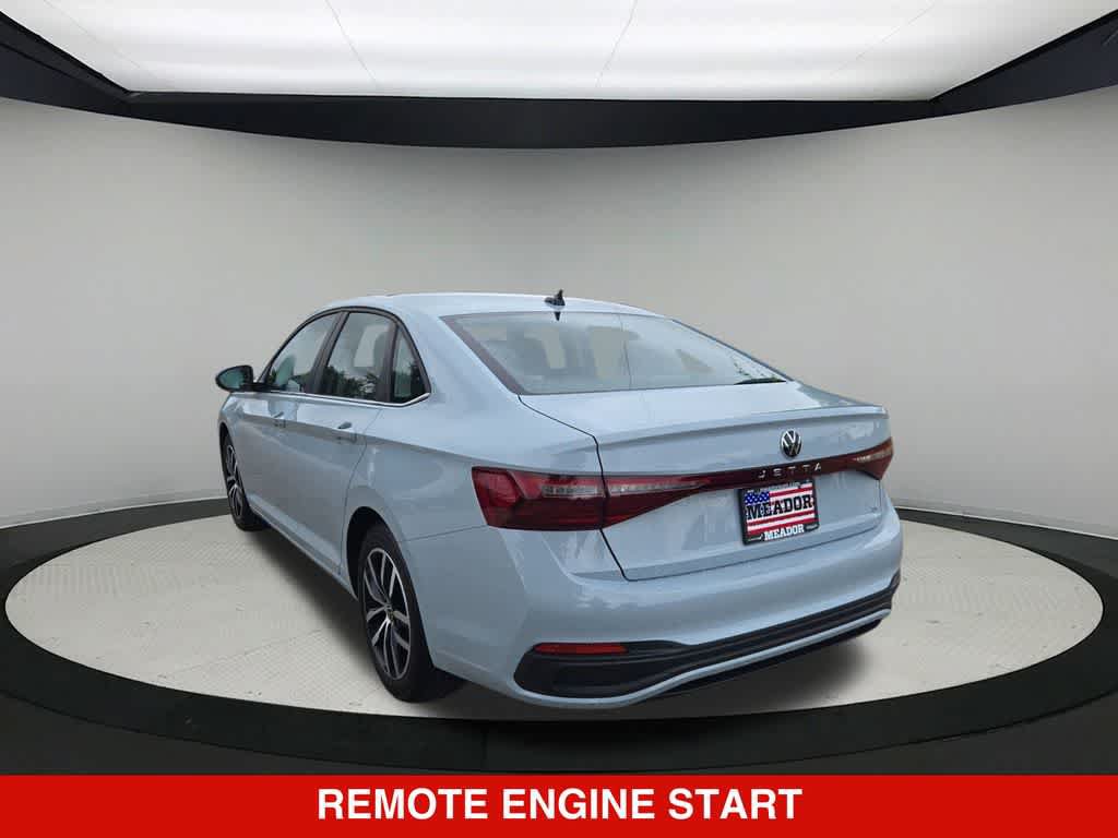 Used 2026 Volkswagen Jetta SE FWD image 4