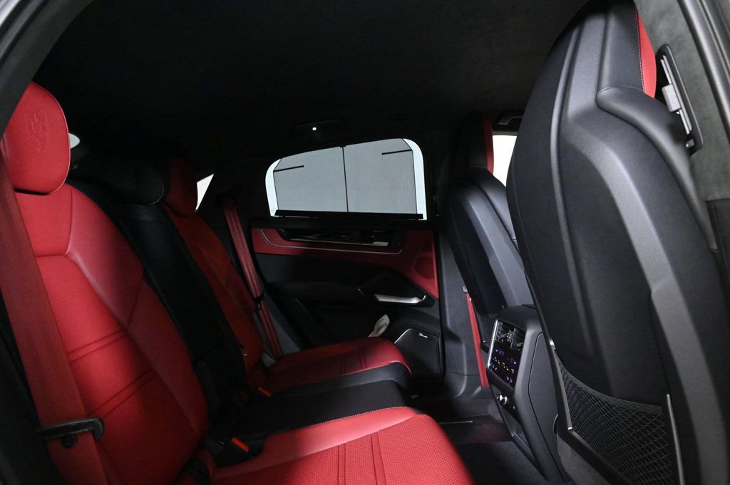 Used 2026 Porsche Cayenne Turbo GT image 20