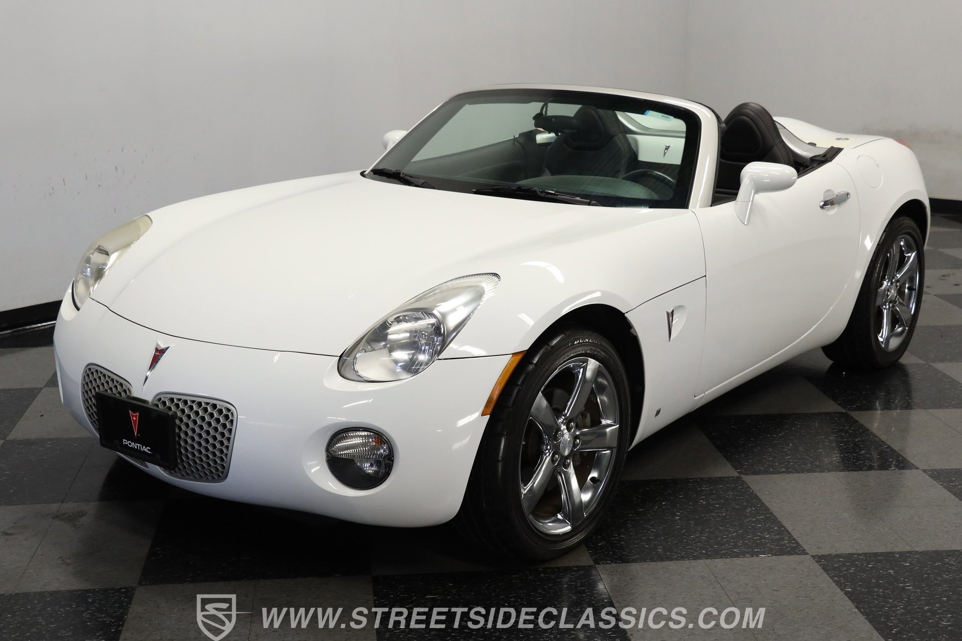 Used 2007 Pontiac Solstice Convertible w/ Premium Package image 17