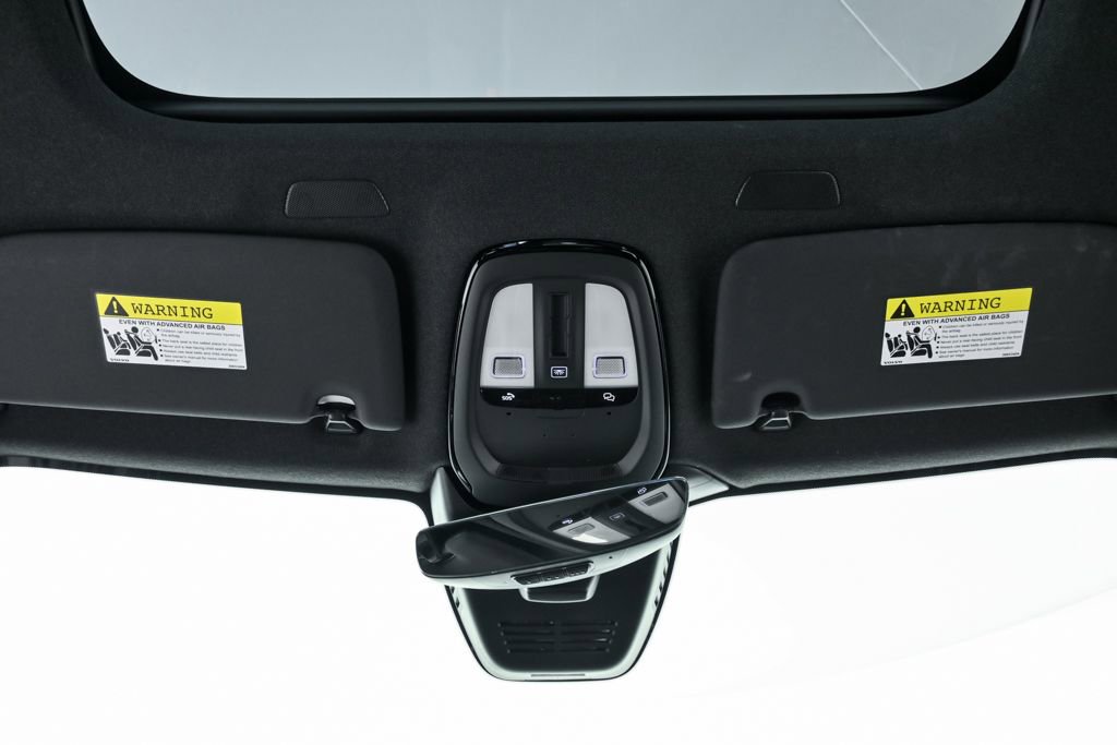 Certified 2024 Volvo XC40 Recharge Plus w/ Protection Package Premier AWD/4WD image 20