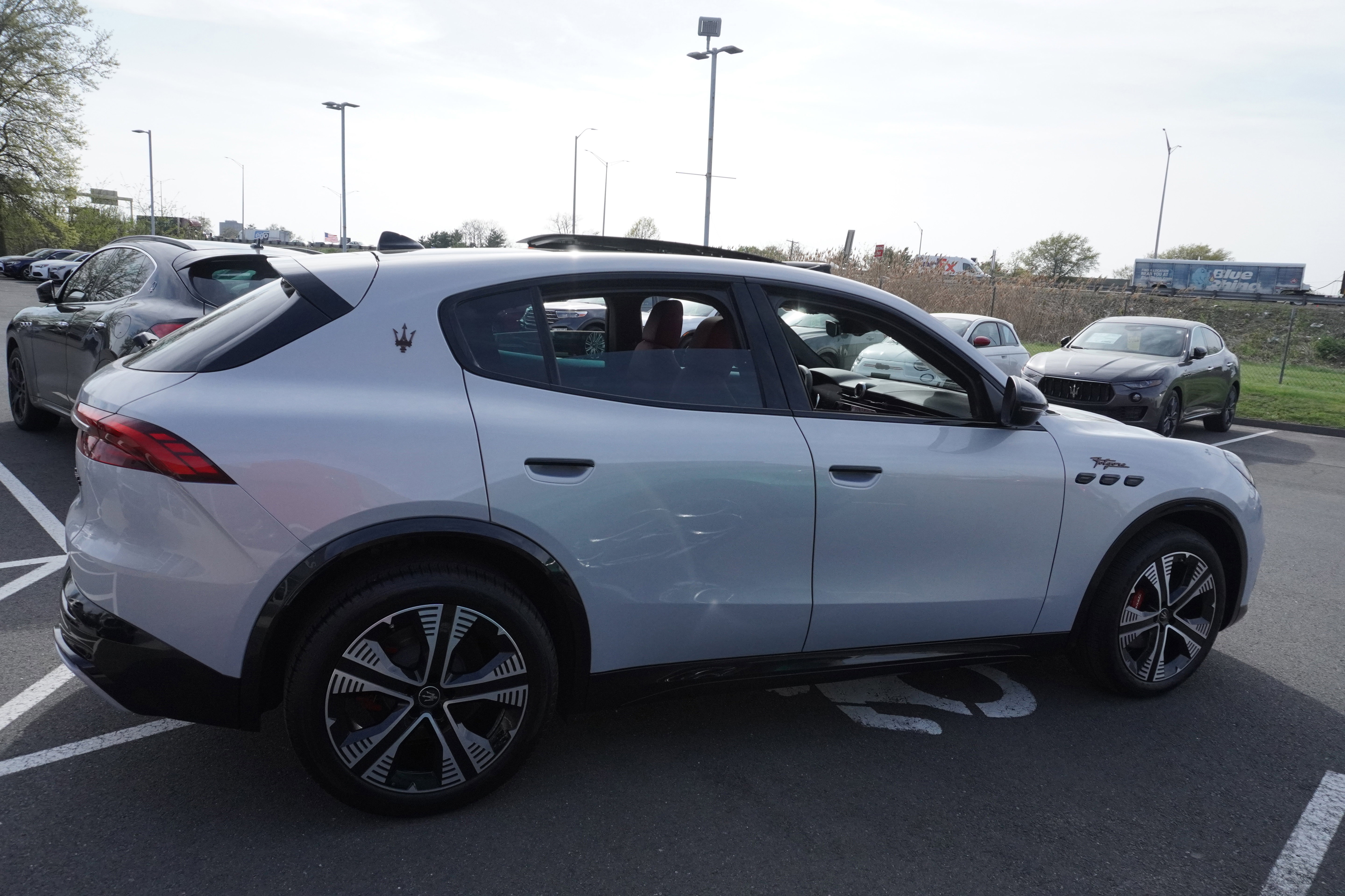 New 2025 Maserati Grecale Folgore image 5