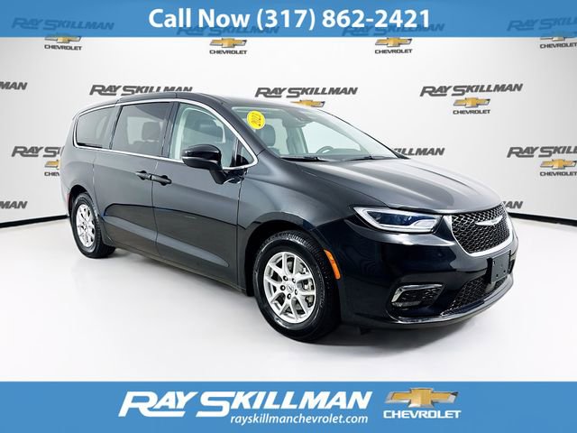 Used 2023 Chrysler Pacifica Touring-L