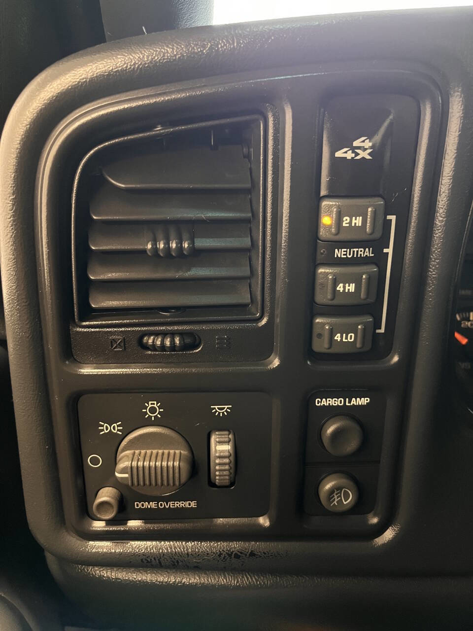 Used 2002 Chevrolet Silverado 2500 LS w/ Electrical Convenience Pkg image 12