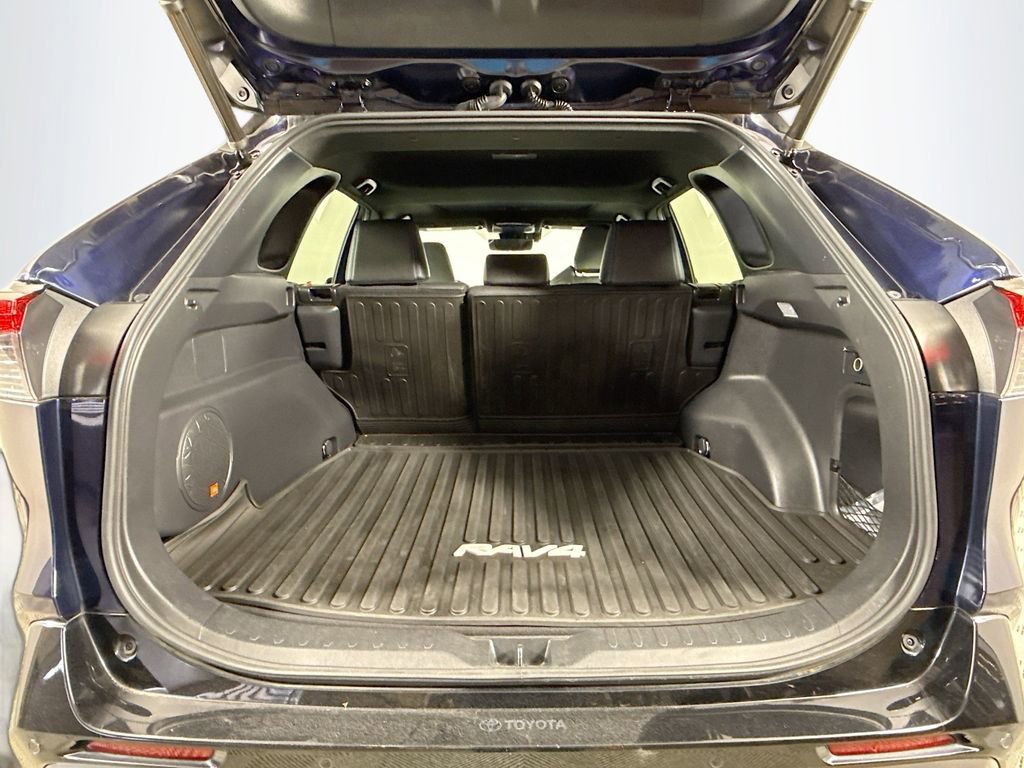 Used 2020 Toyota RAV4 XSE image 28