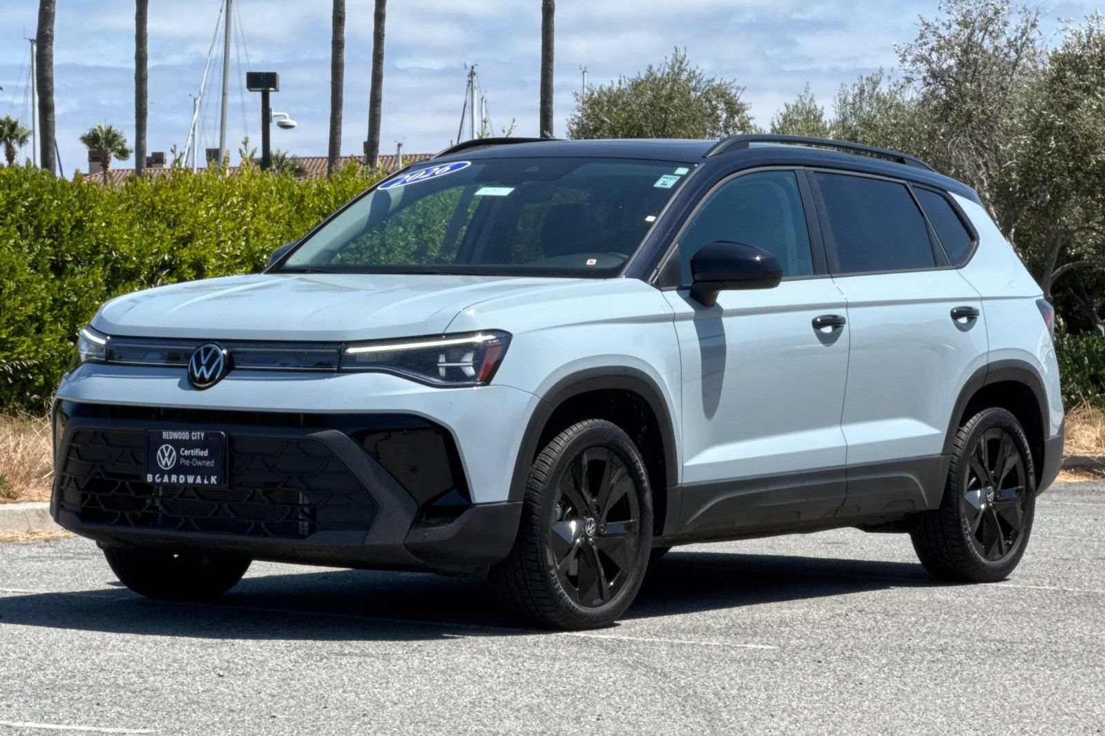 Certified 2026 Volkswagen Taos SE FWD image 8