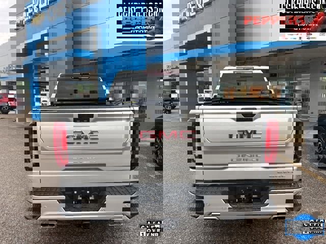 Used 2022 GMC Sierra 1500 Denali AWD/4WD image 5