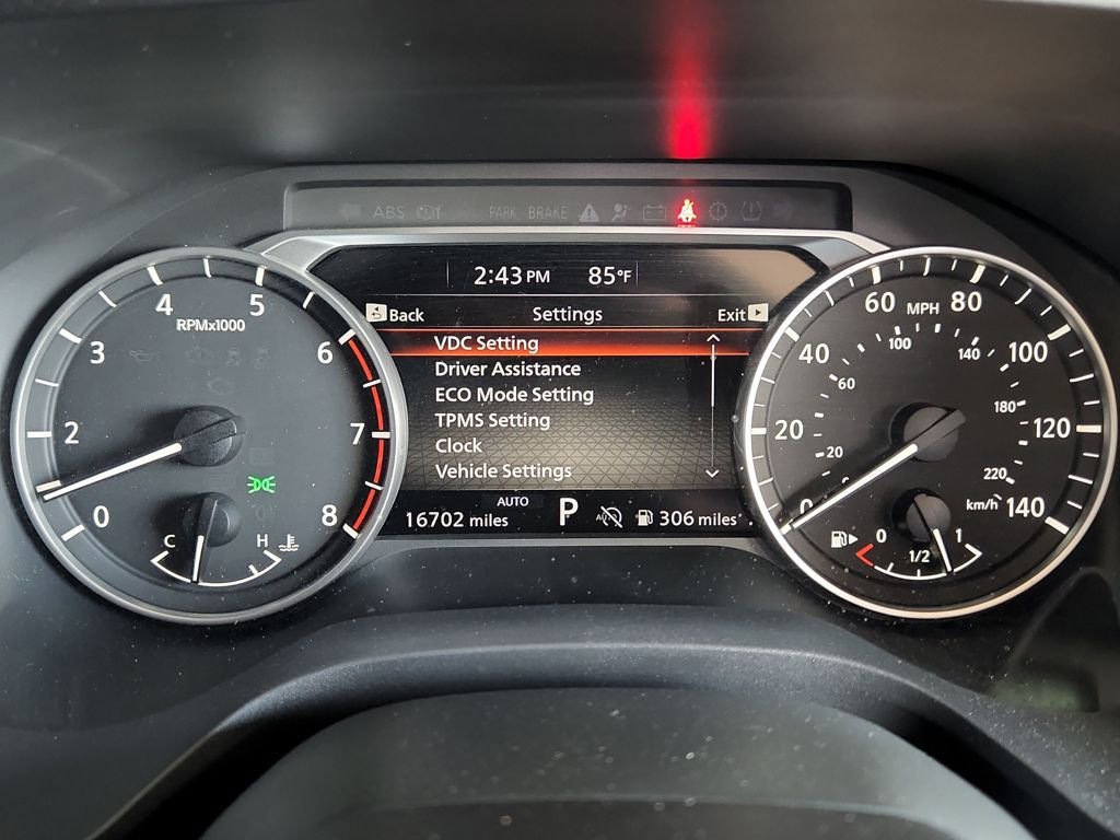 Used 2025 Nissan Rogue SV image 25