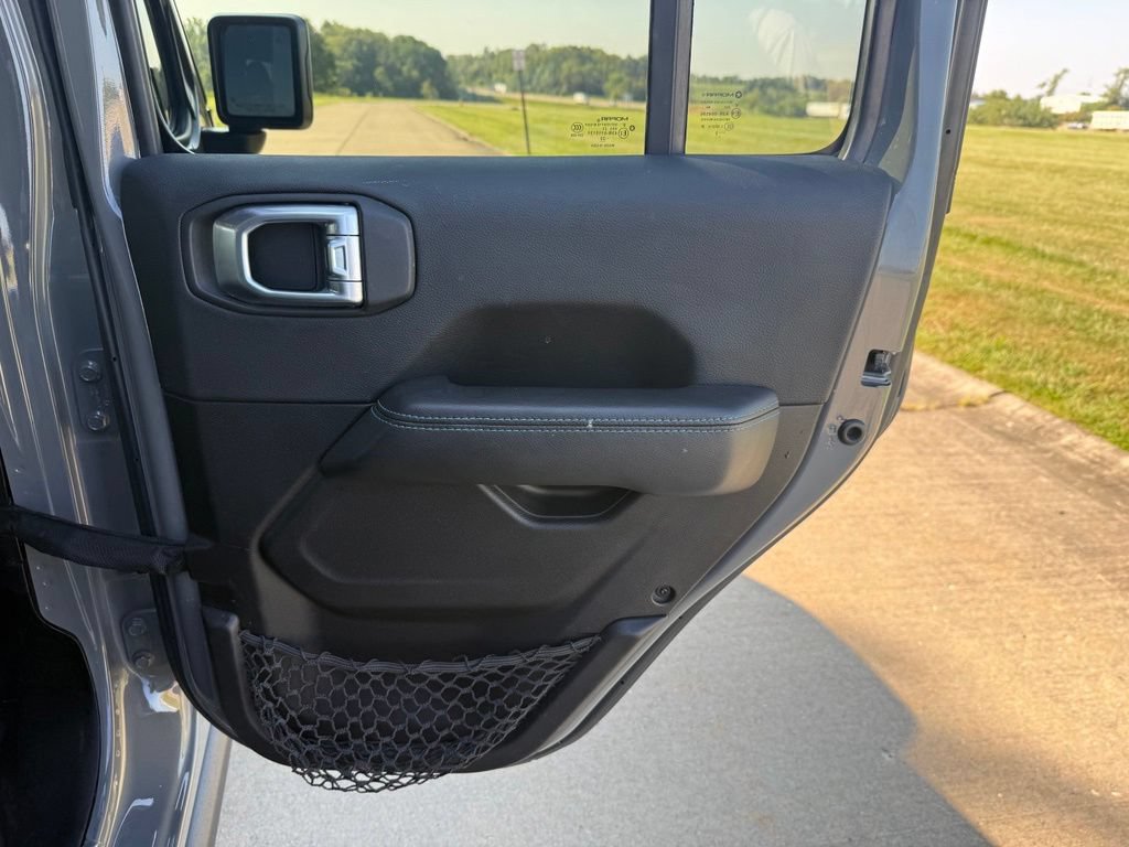 Used 2022 Jeep Wrangler Unlimited Rubicon 4xe w/ Steel Bumper Group AWD/4WD image 20