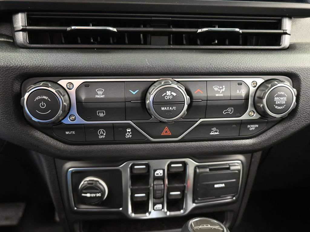 New 2026 Jeep Gladiator Sport AWD/4WD image 17