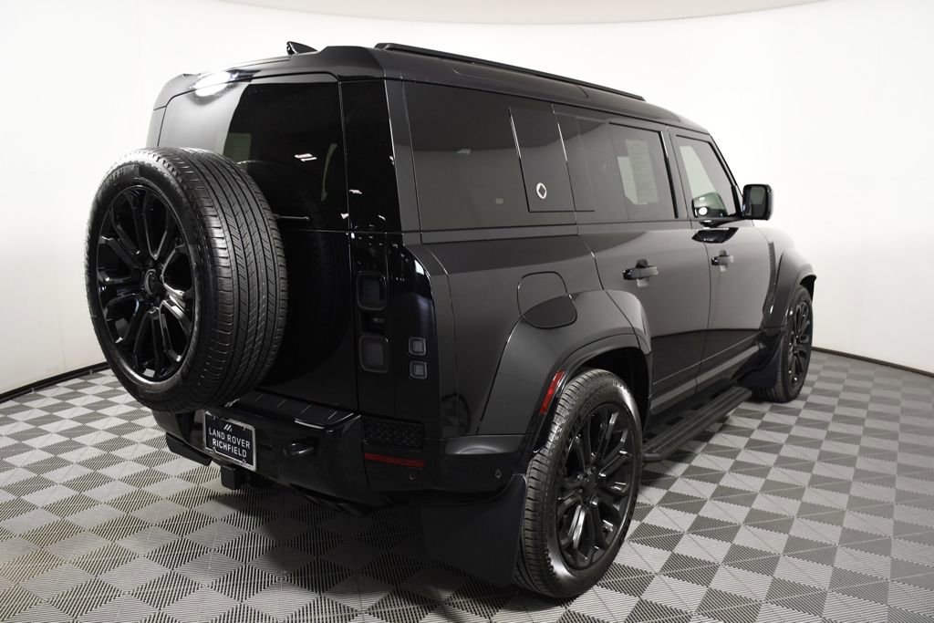 Used 2026 Land Rover Defender 110 AWD/4WD image 6