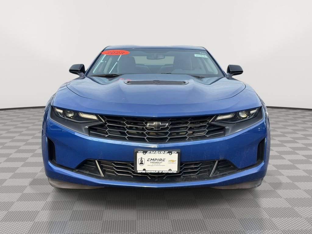 Used 2023 Chevrolet Camaro LT w/ Technology Package RWD image 2