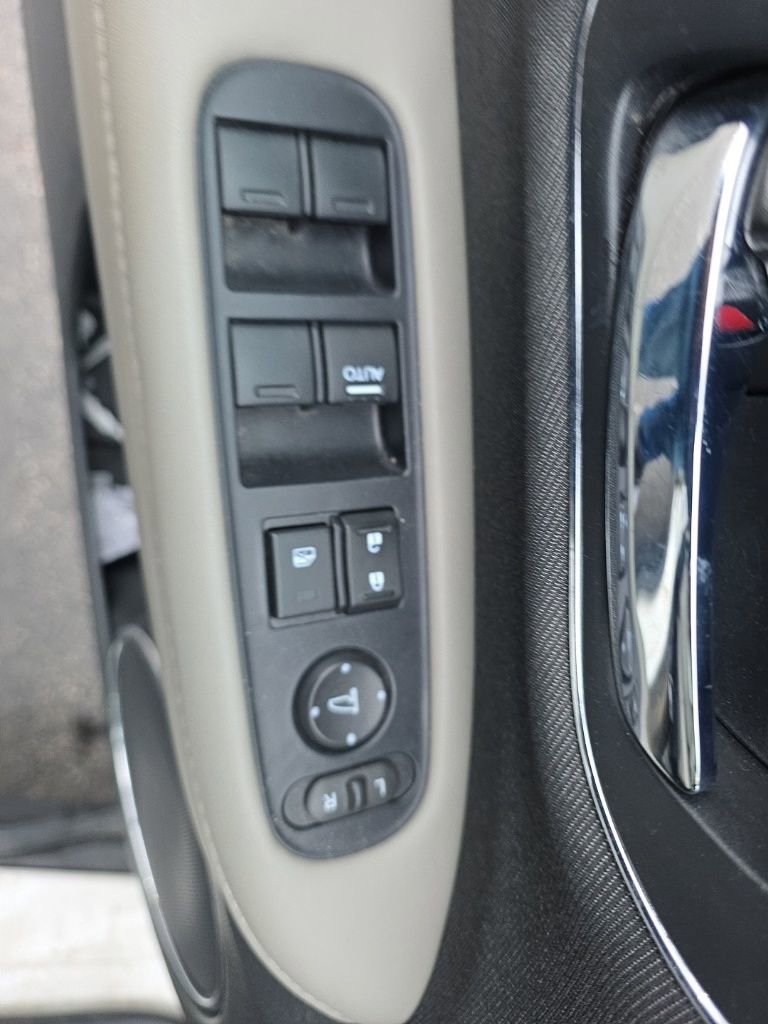Used 2021 Honda HR-V EX image 12