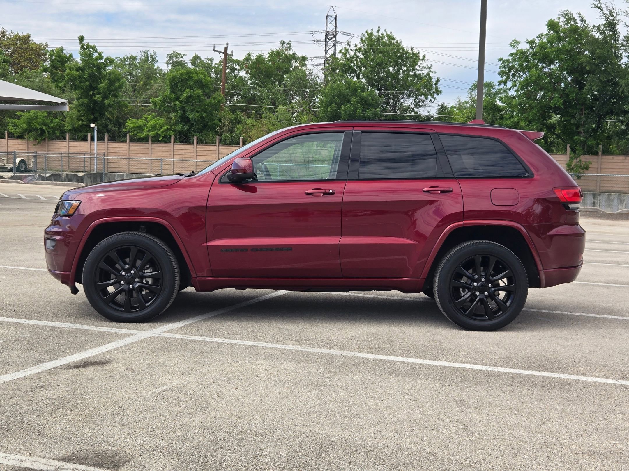 Used 2018 Jeep Grand Cherokee Altitude image 6