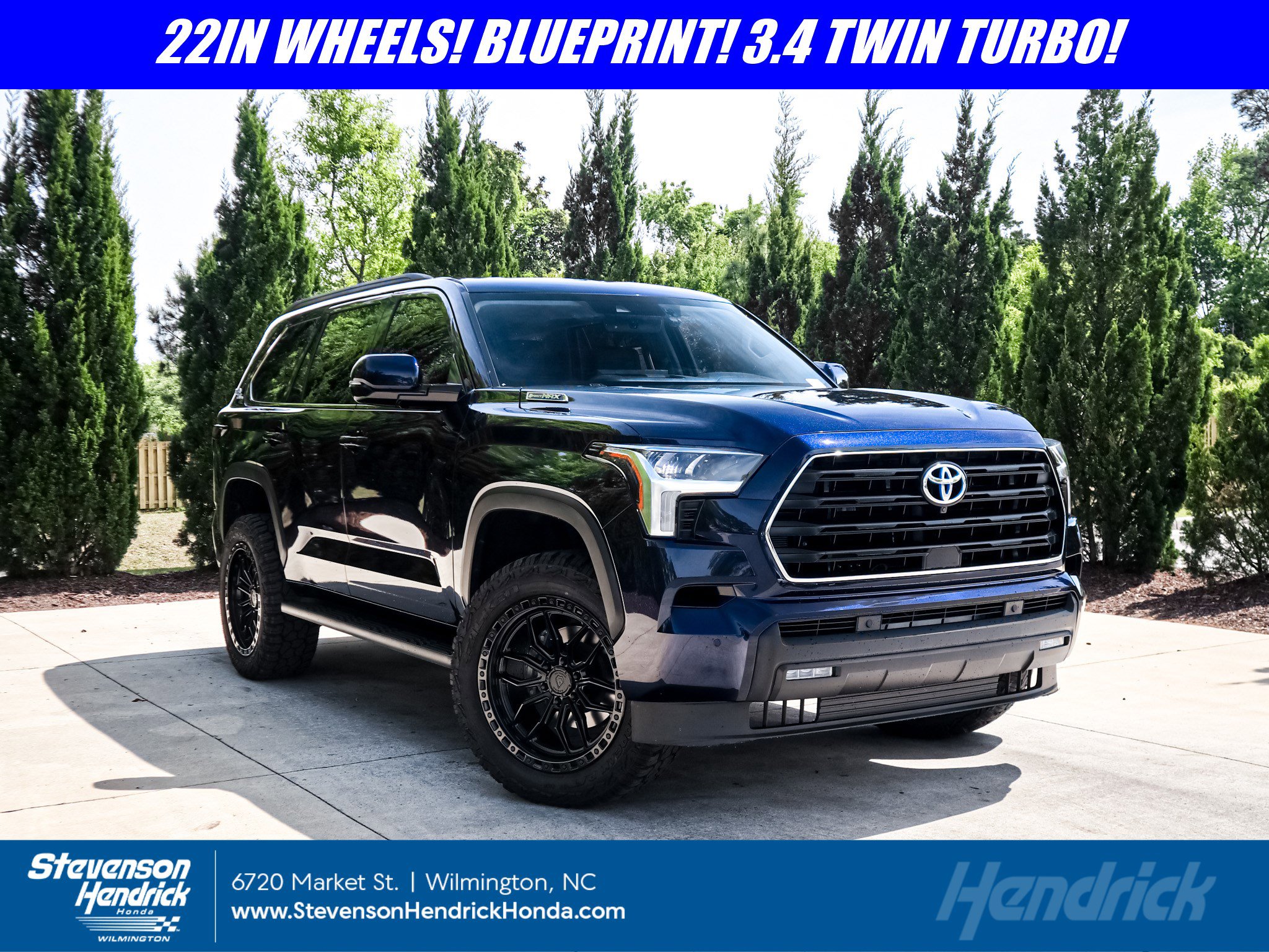 Used 2024 Toyota Sequoia SR5 w/ SR5 Premium Package AWD/4WD image 1
