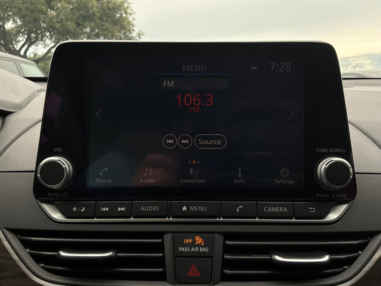Used 2025 Nissan Altima 2.5 SV FWD image 28