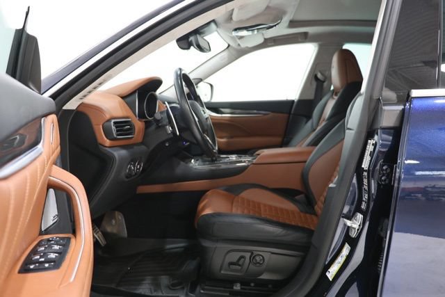 Used 2019 Maserati Levante S GranLusso AWD/4WD image 16
