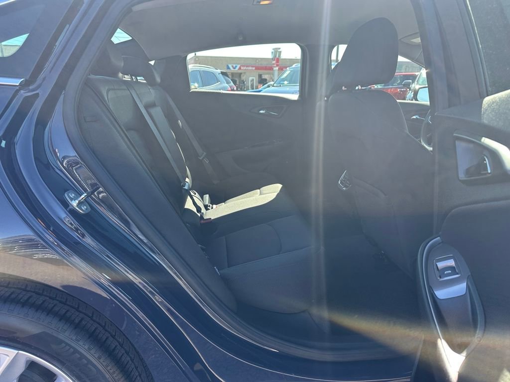 Used 2025 Chevrolet Malibu LT image 15