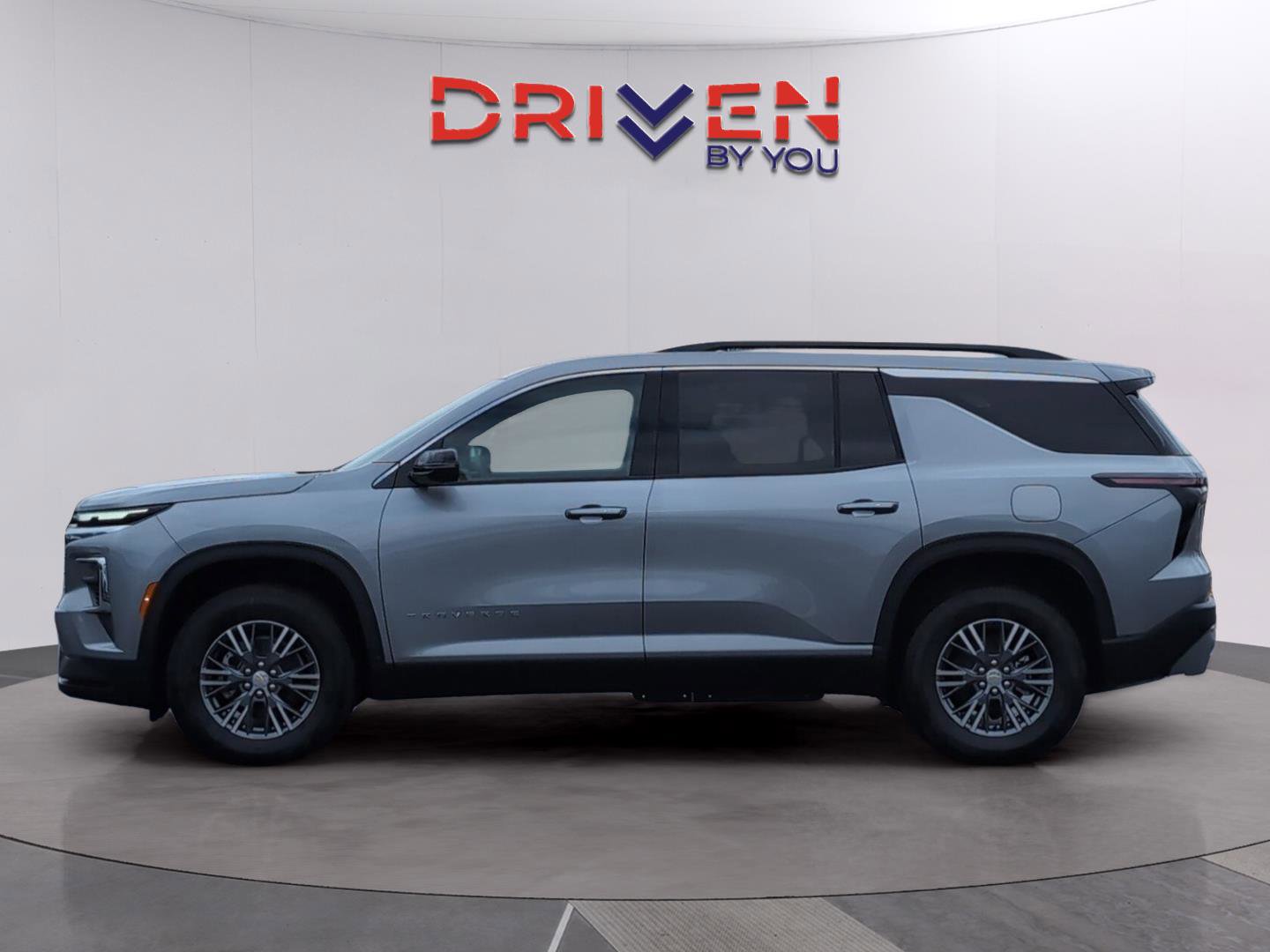 New 2026 Chevrolet Traverse LT w/ Driver Confidence Package image 2