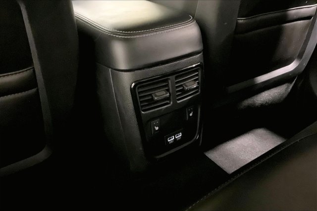 Used 2022 Dodge Charger R/T w/ Plus Group RWD image 34