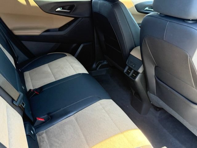 Used 2025 Chevrolet Equinox ACTIV w/ Safety and Technology Package AWD/4WD image 27