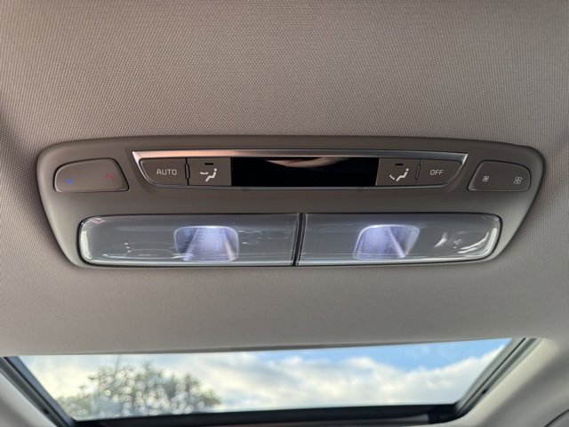 Used 2024 Kia Telluride SX w/ Towing Package image 14