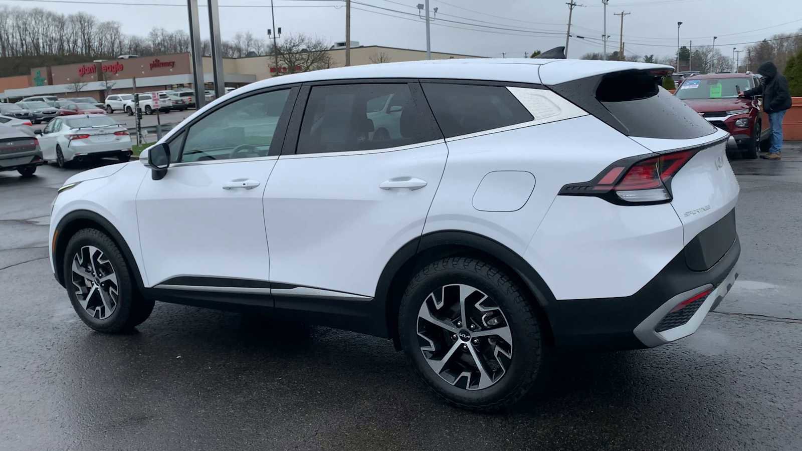 Used 2023 Kia Sportage EX image 6