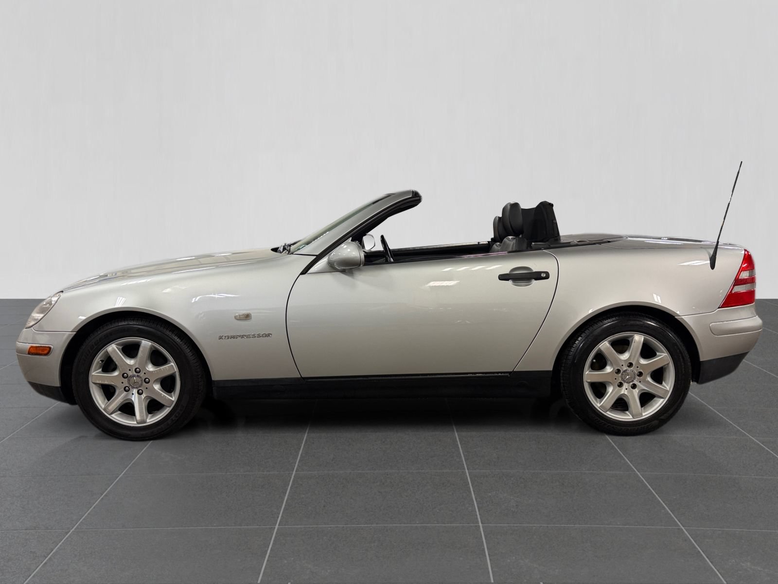 Used 1999 Mercedes-Benz SLK 230 image 44