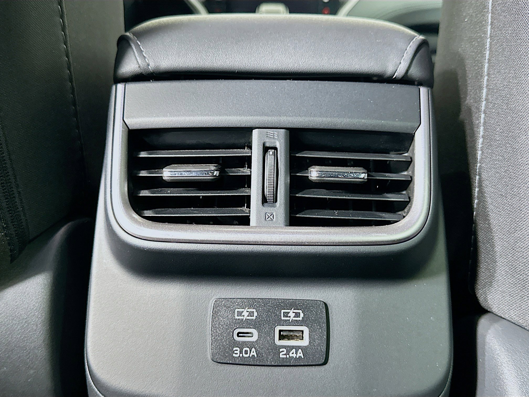 Used 2025 Subaru Outback Premium image 28