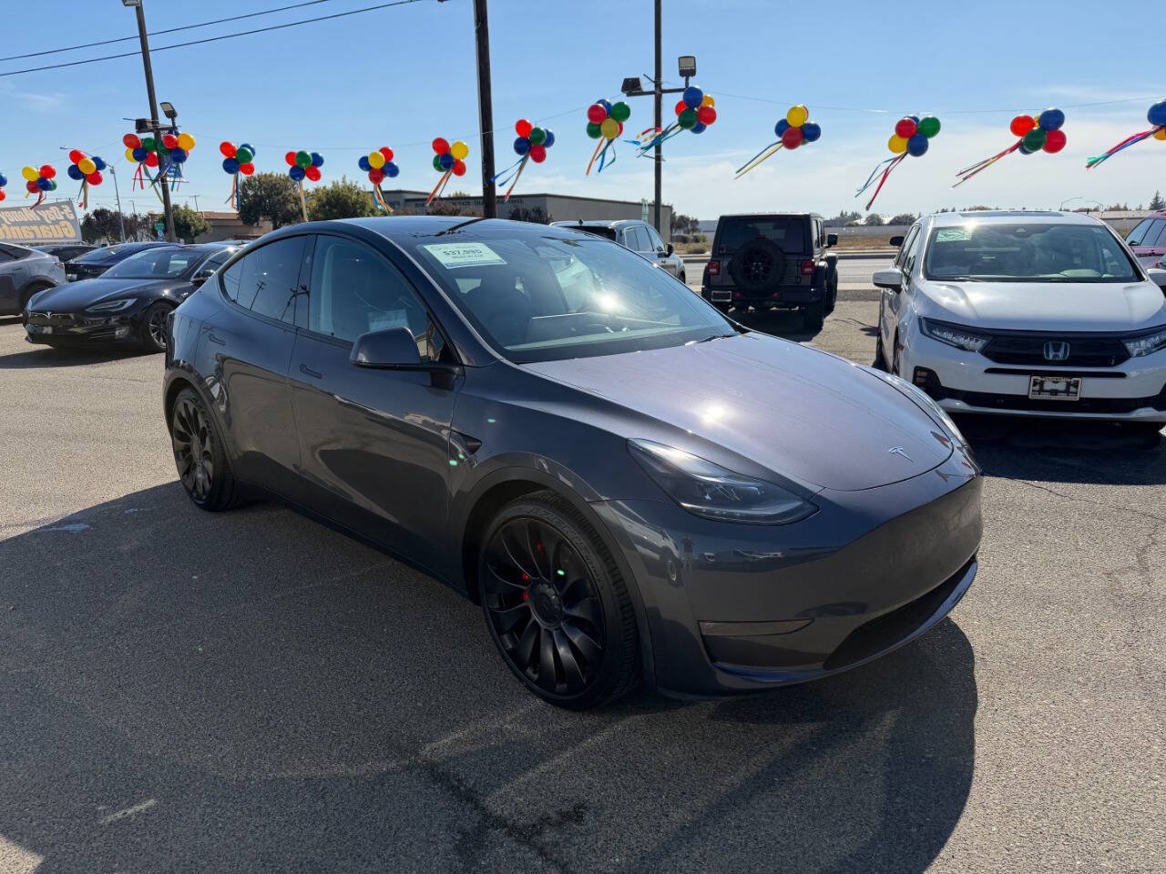 Used 2023 Tesla Model Y Performance AWD/4WD image 2