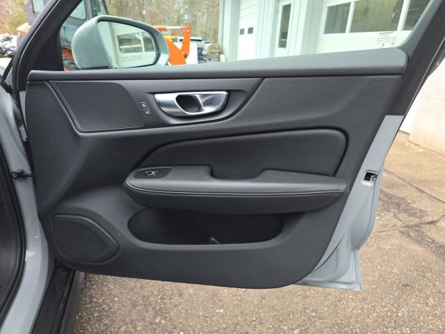Certified 2025 Volvo V60 B5 Cross Country Plus image 16