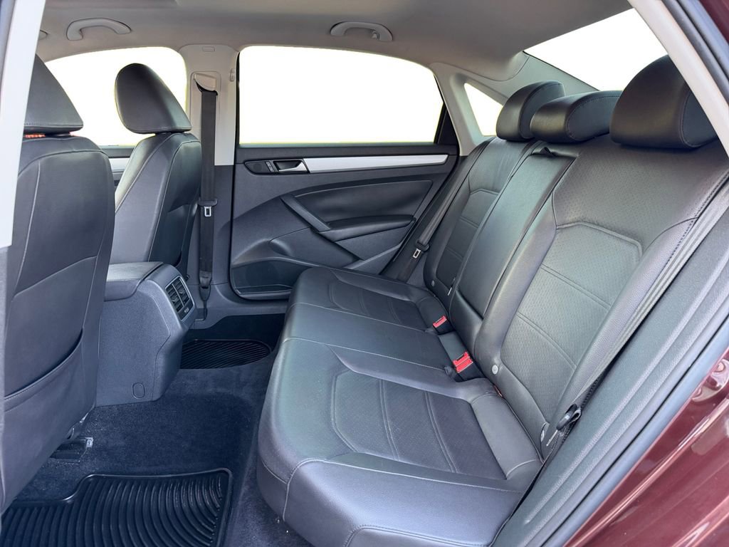 Used 2013 Volkswagen Passat 2.5 SE FWD image 19