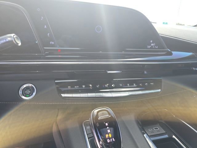 Used 2023 Cadillac Escalade ESV Sport w/ LPO, ONYX Package image 12