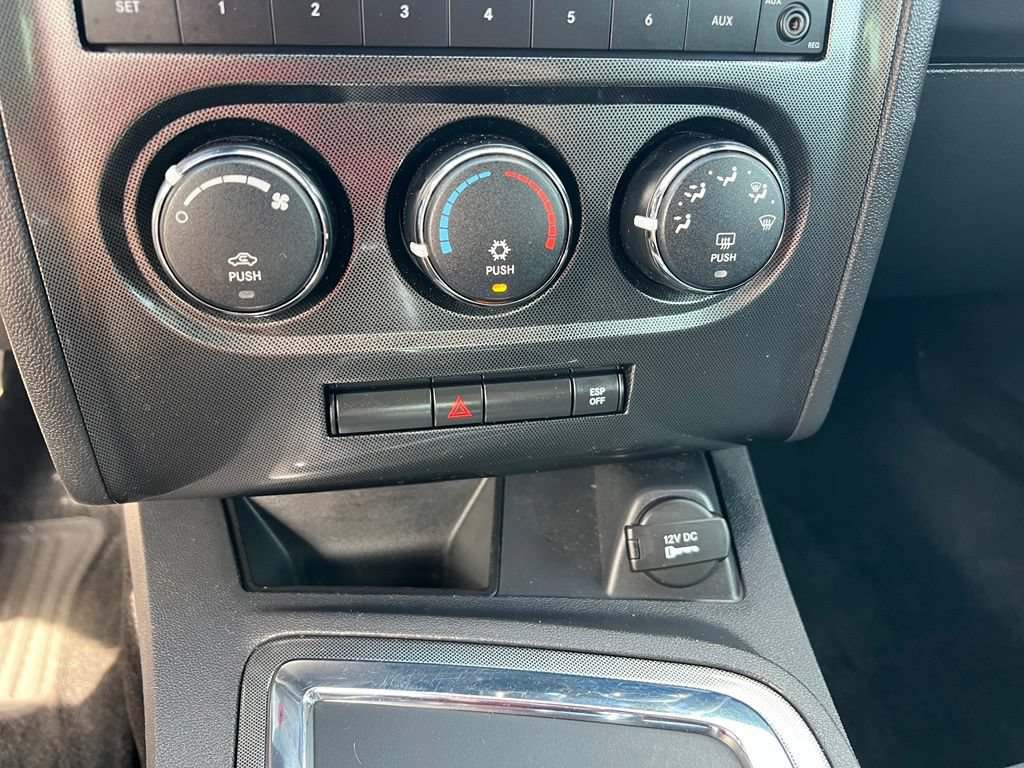 Used 2009 Dodge Challenger R/T w/ Sound Group RWD image 29